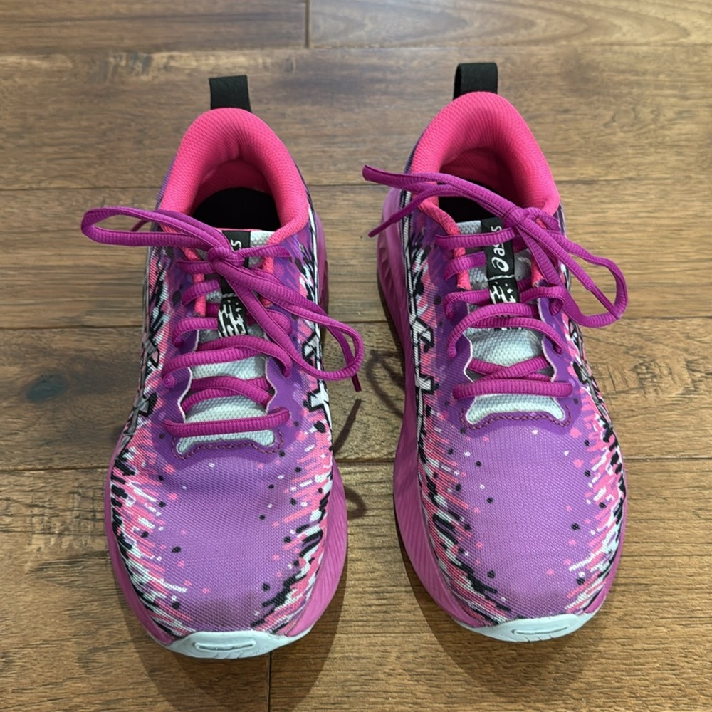 ASICS Girl's Gel-Noosa Tri 16 Sneakers - Size 4.5 - Bold Magenta/White
